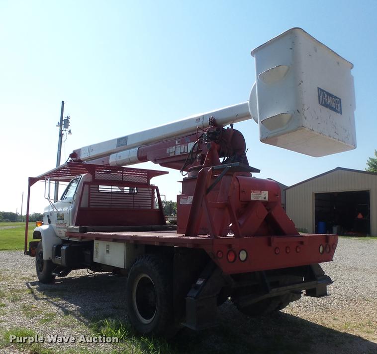 image for item DB7460 1989 GMC TopKick 7000 bucket truck