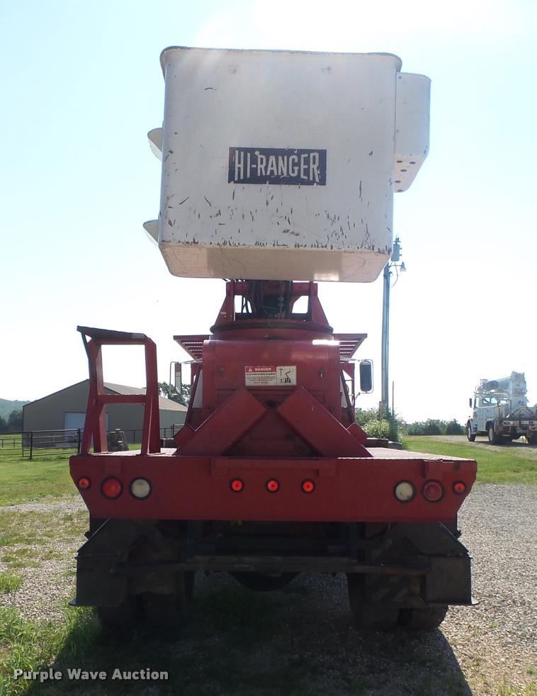 image for item DB7460 1989 GMC TopKick 7000 bucket truck