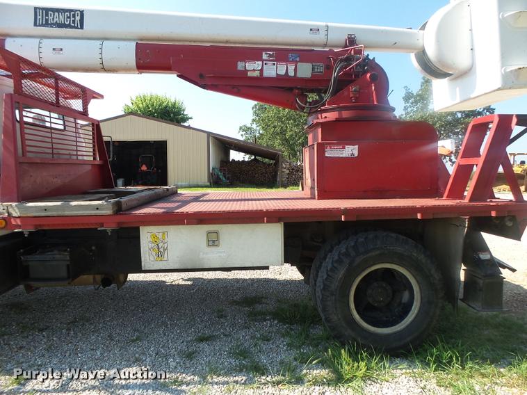 image for item DB7460 1989 GMC TopKick 7000 bucket truck