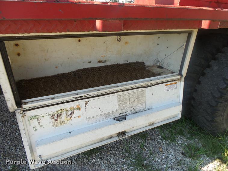 image for item DB7460 1989 GMC TopKick 7000 bucket truck