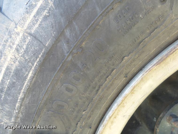 image for item DB7460 1989 GMC TopKick 7000 bucket truck