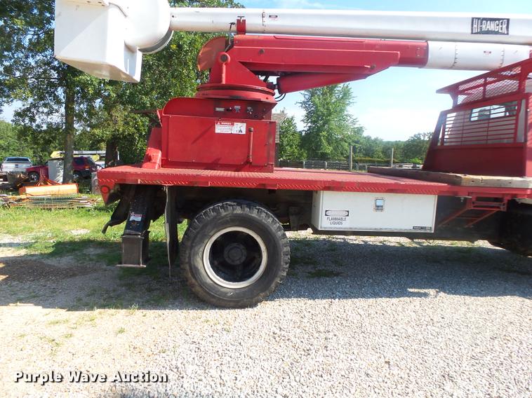 image for item DB7460 1989 GMC TopKick 7000 bucket truck