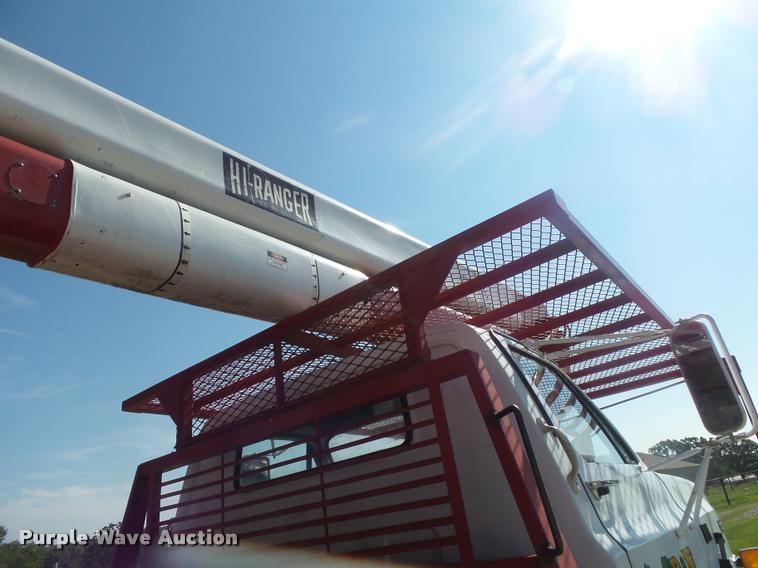 image for item DB7460 1989 GMC TopKick 7000 bucket truck