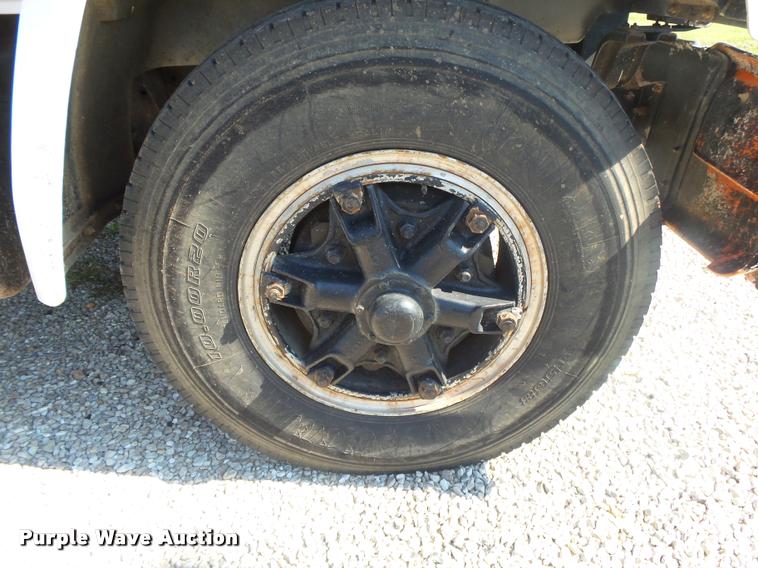 image for item DB7460 1989 GMC TopKick 7000 bucket truck