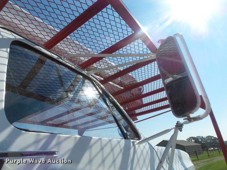 image for item DB7460 1989 GMC TopKick 7000 bucket truck