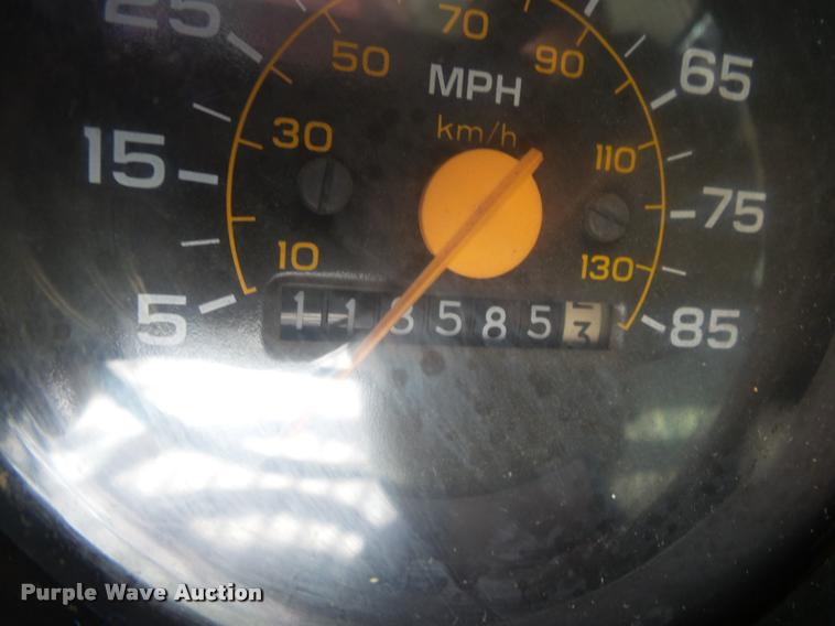 image for item DB7460 1989 GMC TopKick 7000 bucket truck