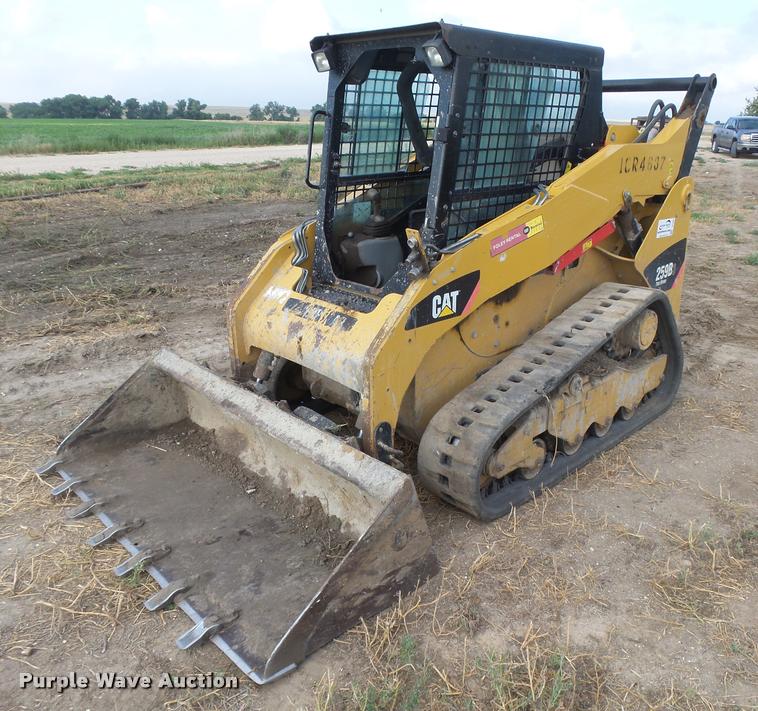 image for item DC3981 2011 Caterpillar 259B Series 3 skid steer