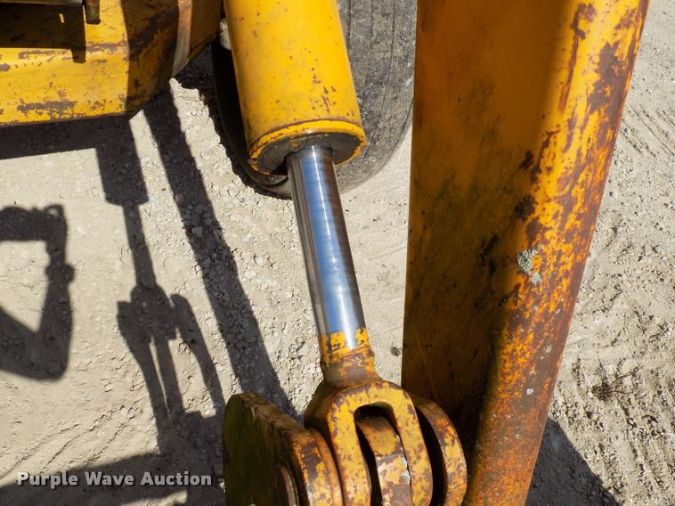 image for item DC4942 1979 John Deere 310AD backhoe