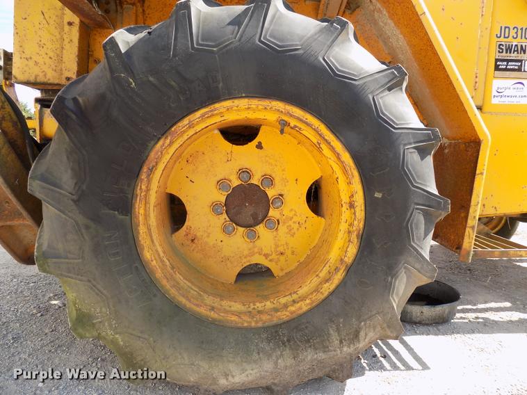 image for item DC4942 1979 John Deere 310AD backhoe