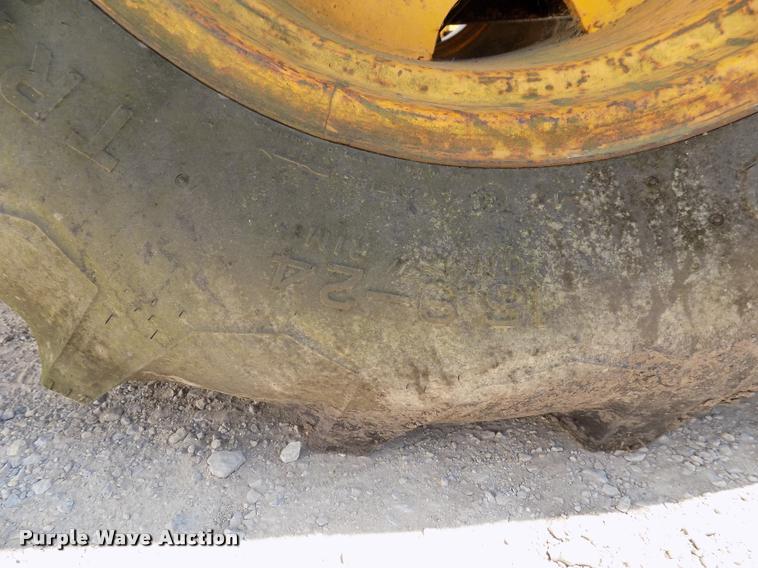 image for item DC4942 1979 John Deere 310AD backhoe