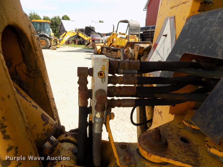 image for item DC4942 1979 John Deere 310AD backhoe