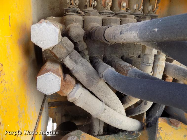 image for item DC4942 1979 John Deere 310AD backhoe