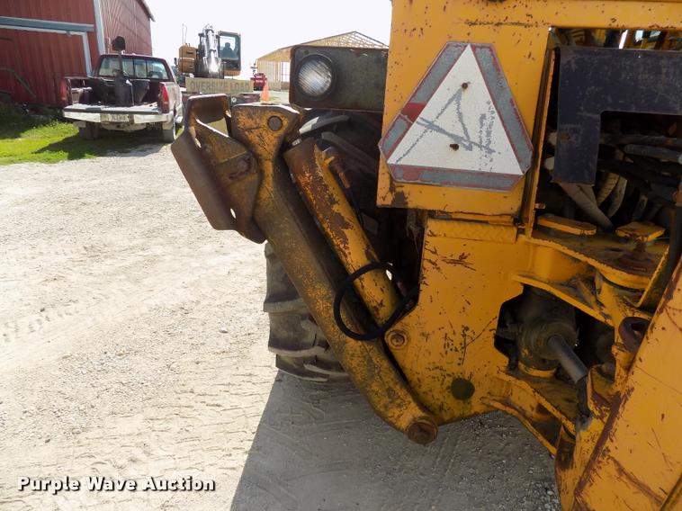 image for item DC4942 1979 John Deere 310AD backhoe