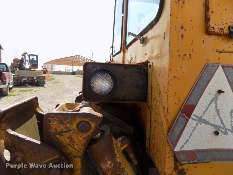 image for item DC4942 1979 John Deere 310AD backhoe