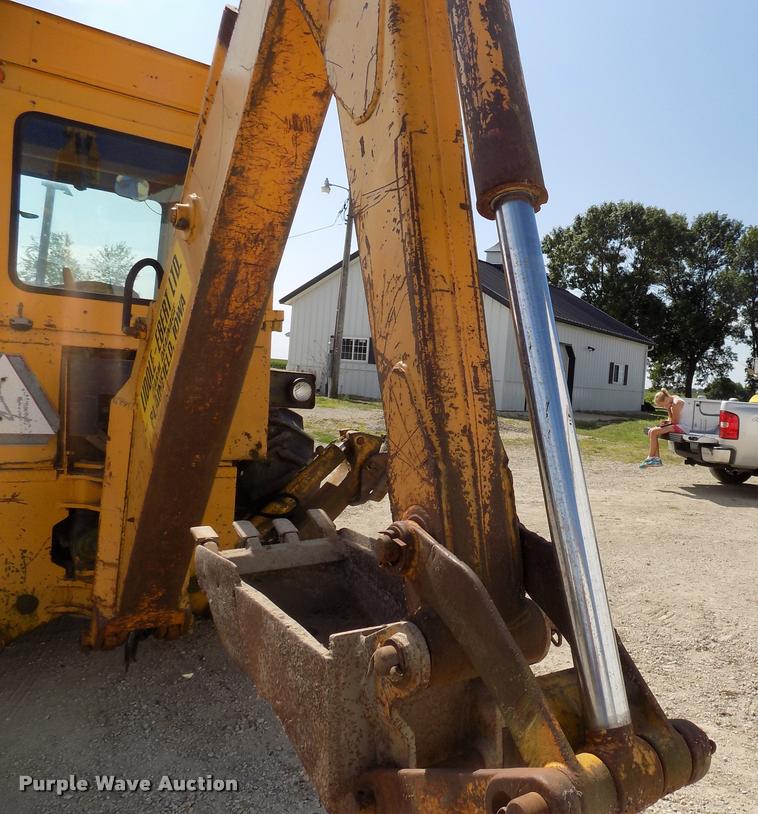 image for item DC4942 1979 John Deere 310AD backhoe
