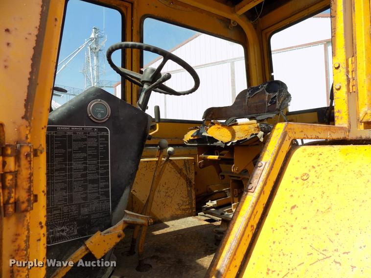 image for item DC4942 1979 John Deere 310AD backhoe