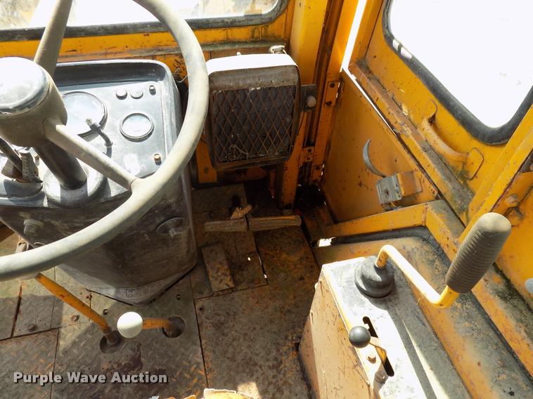 image for item DC4942 1979 John Deere 310AD backhoe