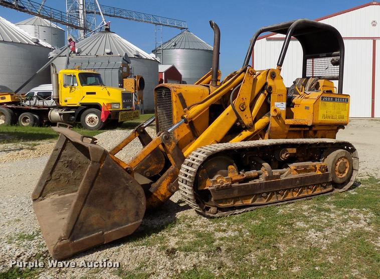 image for item DC4944 1976 John Deere 450CA loader