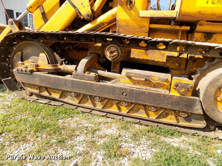 image for item DC4944 1976 John Deere 450CA loader