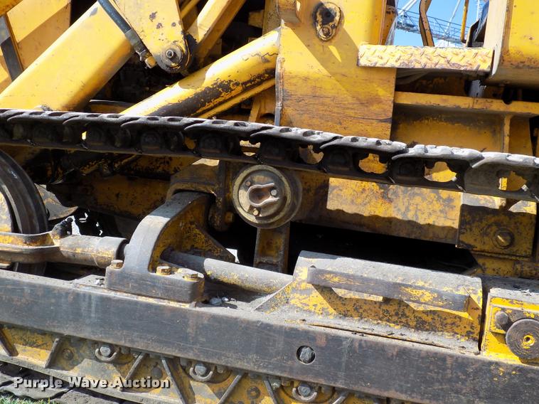 image for item DC4944 1976 John Deere 450CA loader