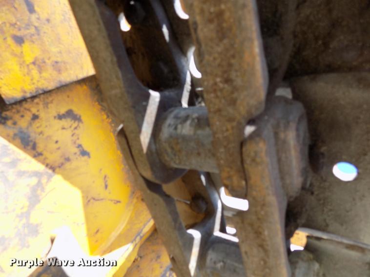 image for item DC4944 1976 John Deere 450CA loader