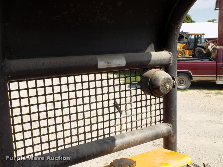 image for item DC4944 1976 John Deere 450CA loader