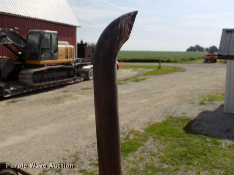 image for item DC4944 1976 John Deere 450CA loader