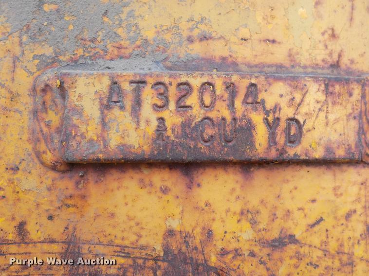 image for item DC4944 1976 John Deere 450CA loader