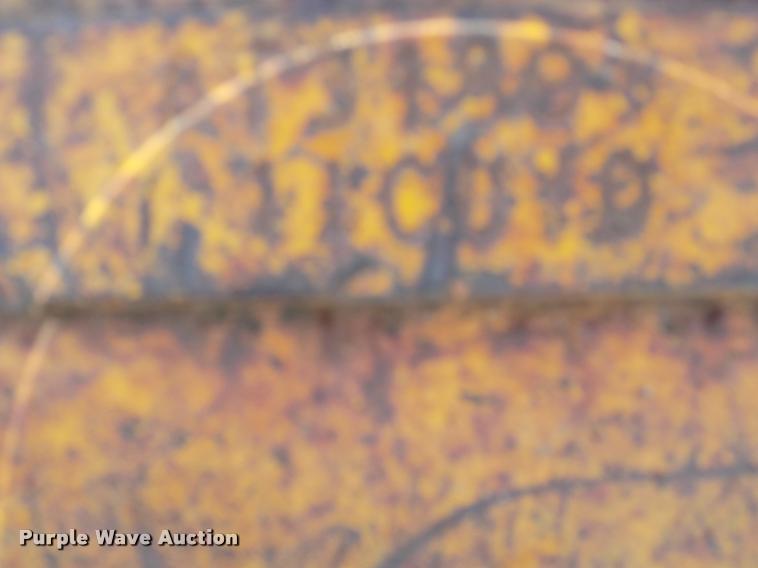 image for item DC4944 1976 John Deere 450CA loader