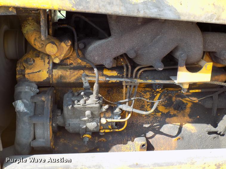 image for item DC4944 1976 John Deere 450CA loader