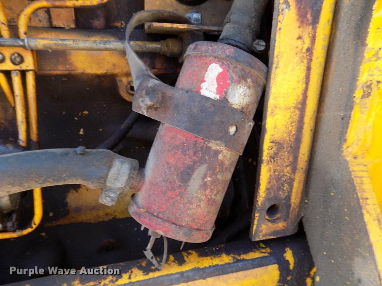 image for item DC4945 1970 John Deere 350B loader