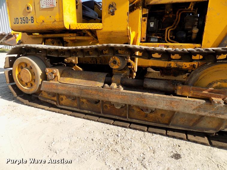 image for item DC4945 1970 John Deere 350B loader