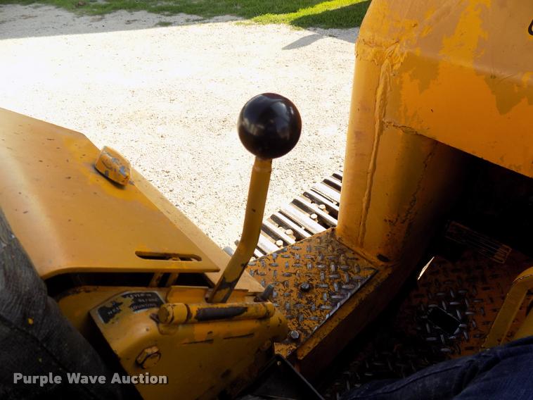 image for item DC4945 1970 John Deere 350B loader