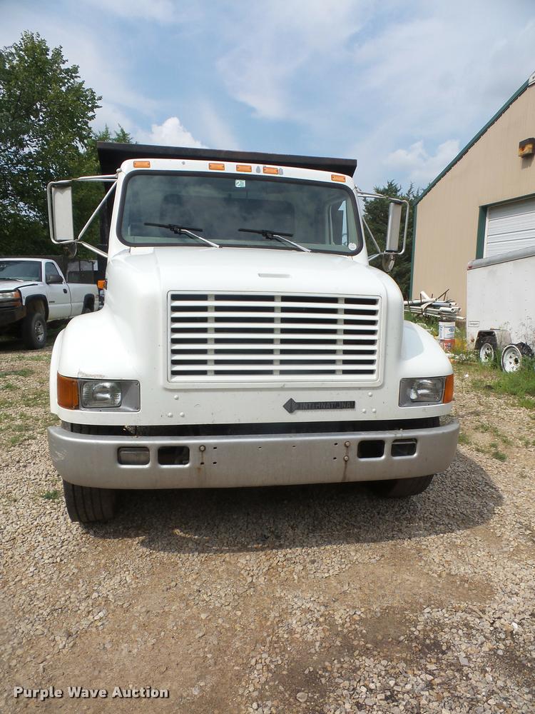image for item DC5496 1997 International 4700 dump truck