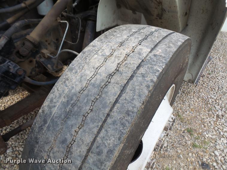 image for item DC5496 1997 International 4700 dump truck