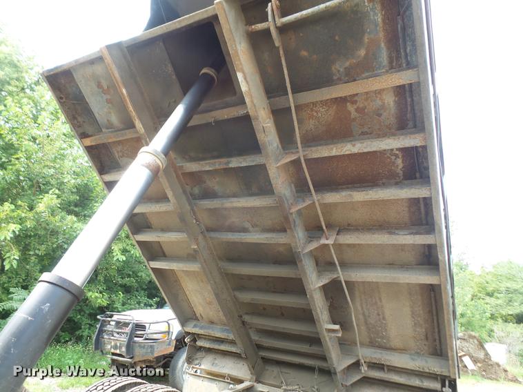 image for item DC5496 1997 International 4700 dump truck