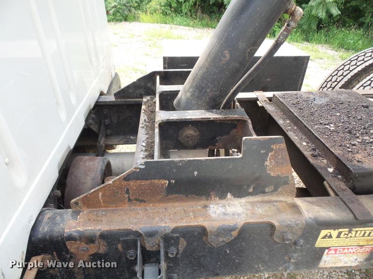 image for item DC5496 1997 International 4700 dump truck