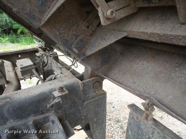 image for item DC5496 1997 International 4700 dump truck