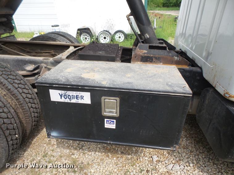 image for item DC5496 1997 International 4700 dump truck