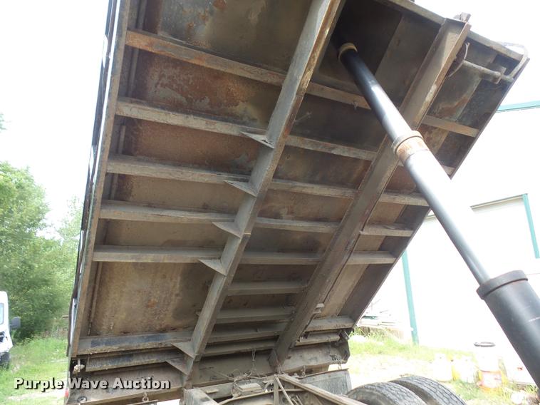 image for item DC5496 1997 International 4700 dump truck