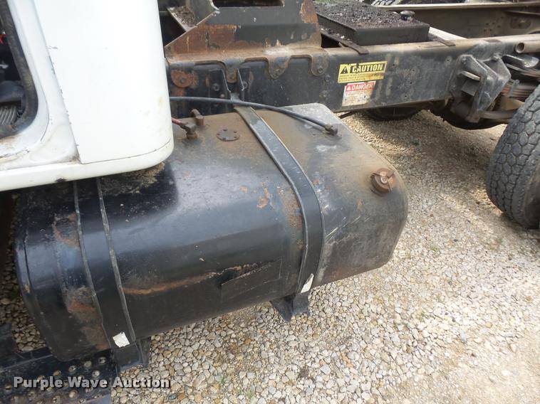 image for item DC5496 1997 International 4700 dump truck