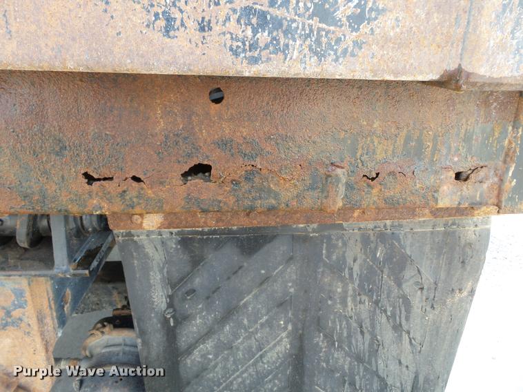 image for item DC6831 2004 International 7400 dump truck