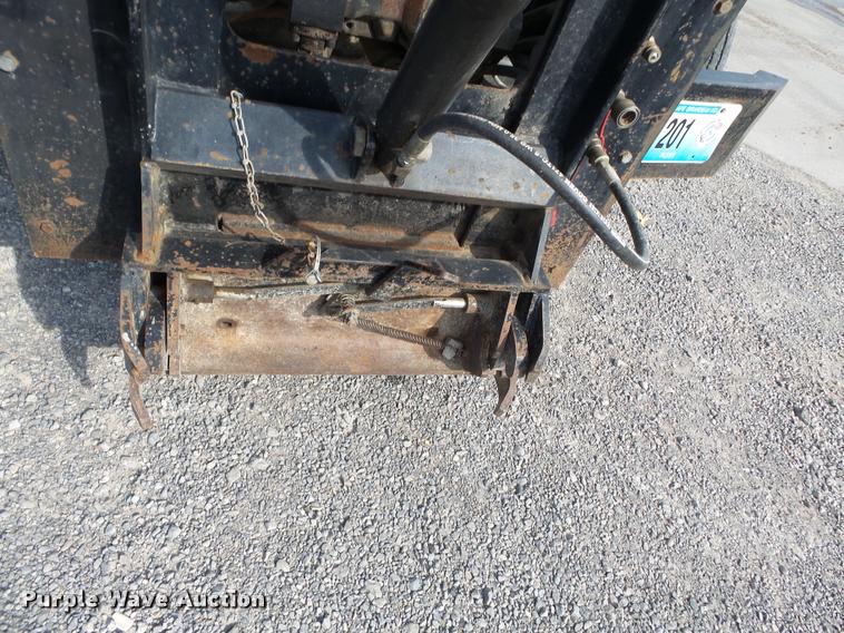 image for item DC6831 2004 International 7400 dump truck