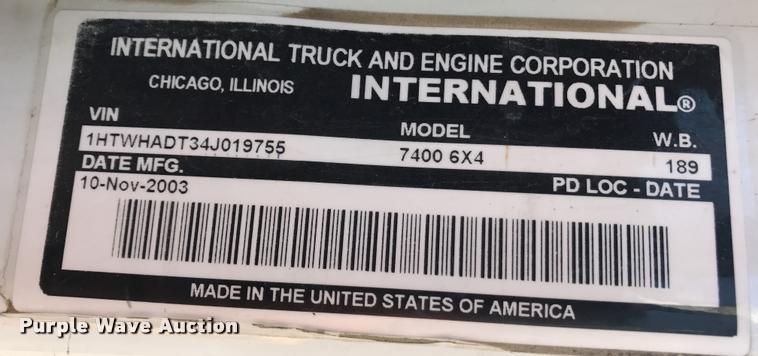 image for item DC6831 2004 International 7400 dump truck