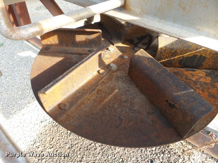 image for item DC6832 Swenson spreader