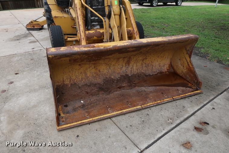 image for item DD1694 2004 Caterpillar 420D backhoe