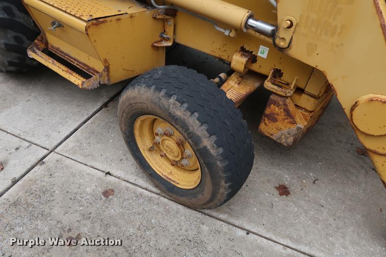 image for item DD1694 2004 Caterpillar 420D backhoe