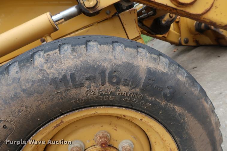 image for item DD1694 2004 Caterpillar 420D backhoe