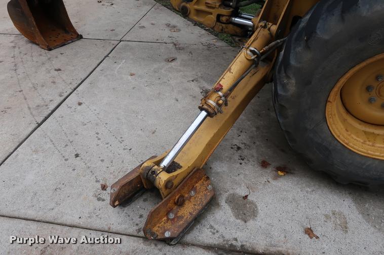 image for item DD1694 2004 Caterpillar 420D backhoe