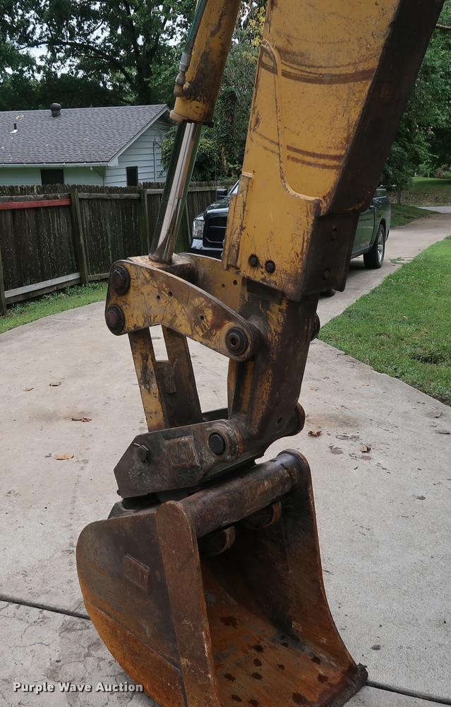 image for item DD1694 2004 Caterpillar 420D backhoe